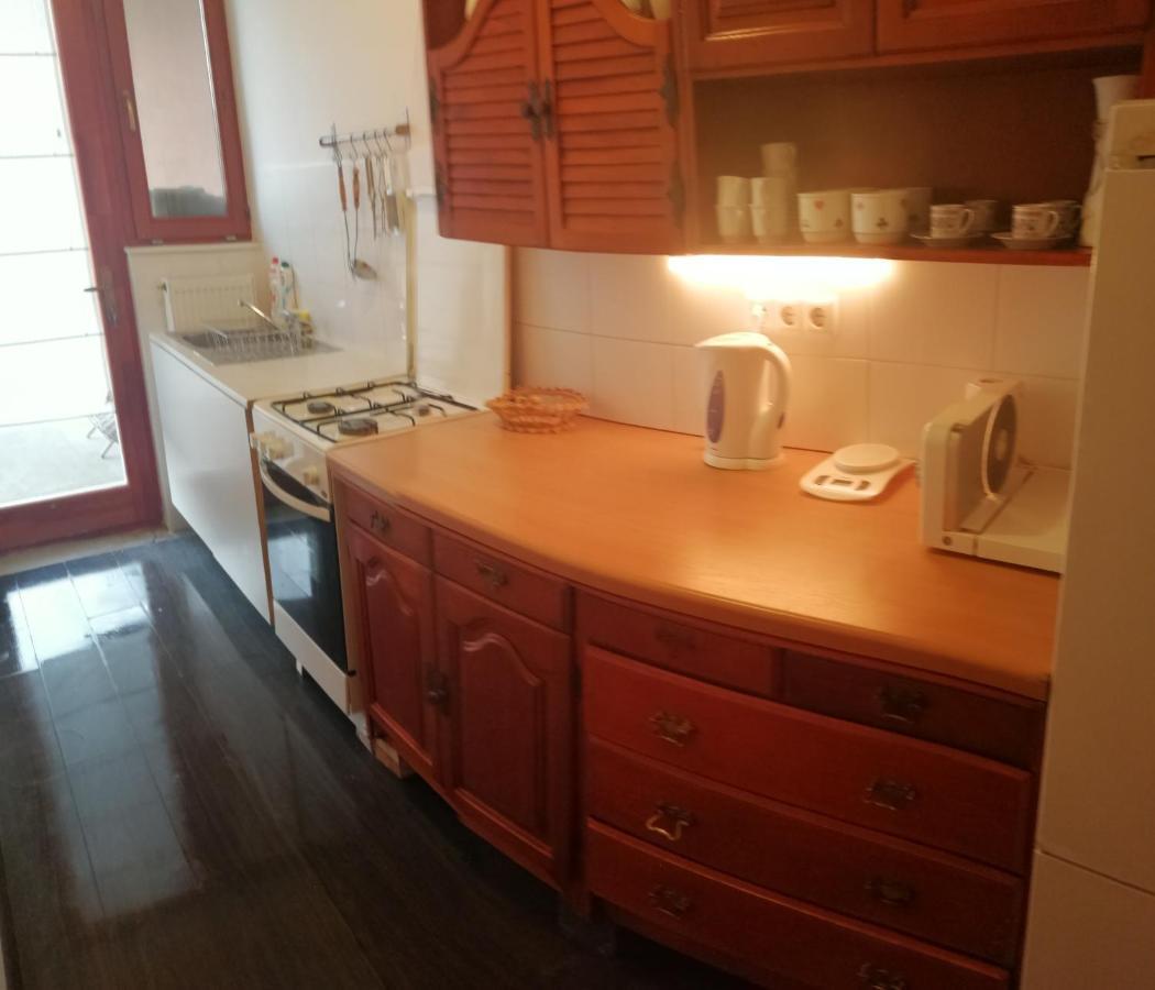 Vizaknai Apartmanhaz Székesfehérvár Екстериор снимка